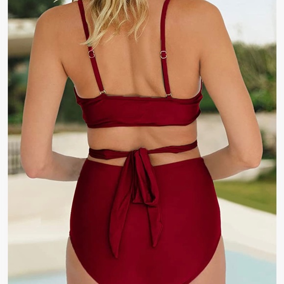 Woman’s bikini - Picture 4 of 5